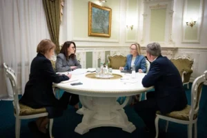 Свириденко провела переговори з міністром збройних сил США